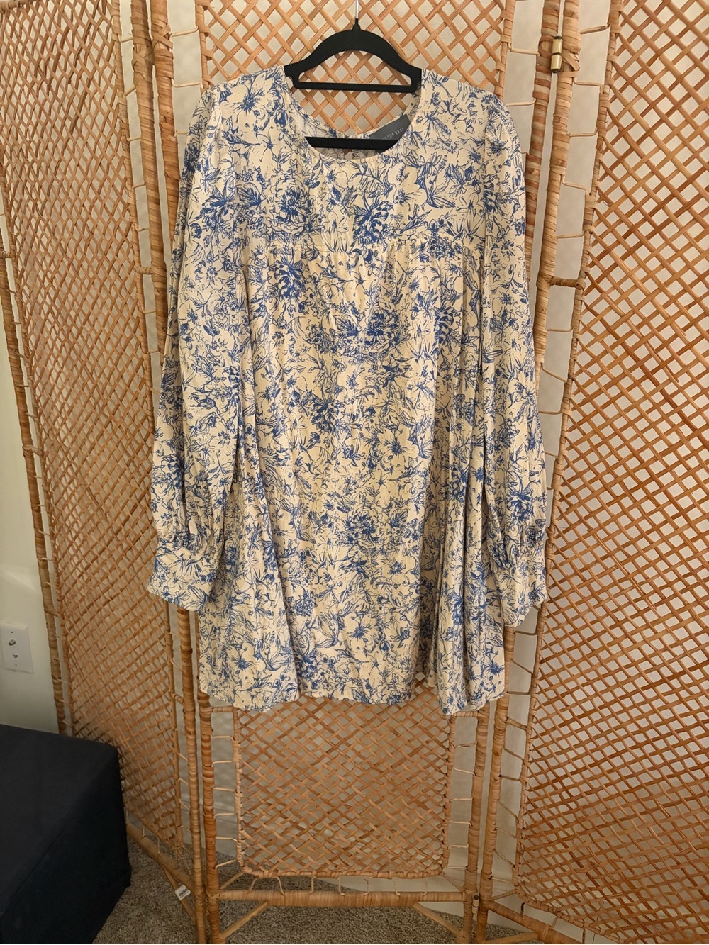 Hudson Gray Cream Long-Sleeve Dress with Blue Floral Print - Picture 10 of 10